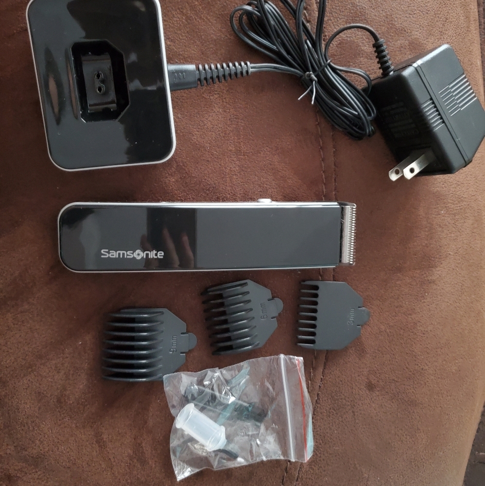 SamsOnite electric shaver